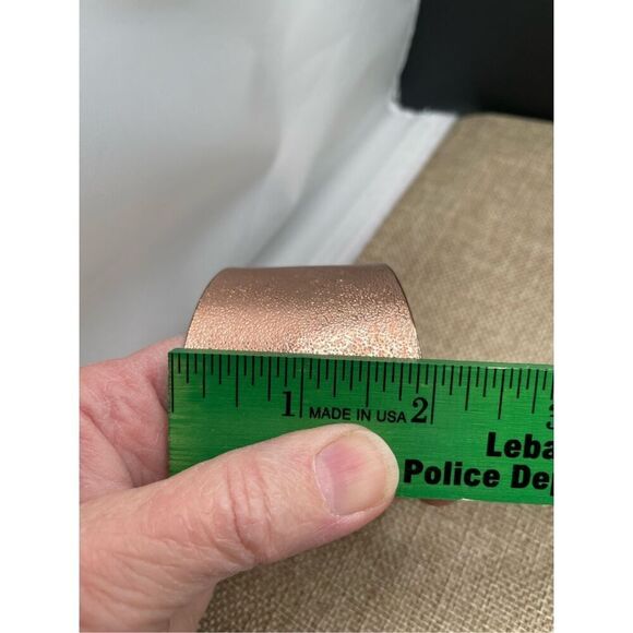 JewelMint Vintage Copper Clamper Bracelet Mid Century Copper Hinged Cuff Bracele - Picture 6 of 8